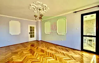 Многостаен апартамент в Добрич, Център