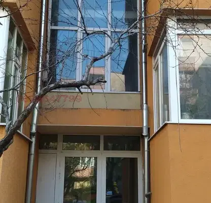 Photo 3 — 4-bedroom apartment in Raz, Tsentar