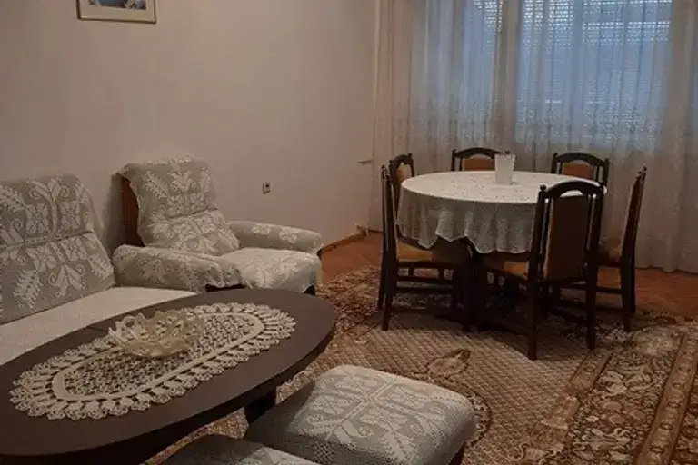 Многостаен апартамент в Кърджали, Център