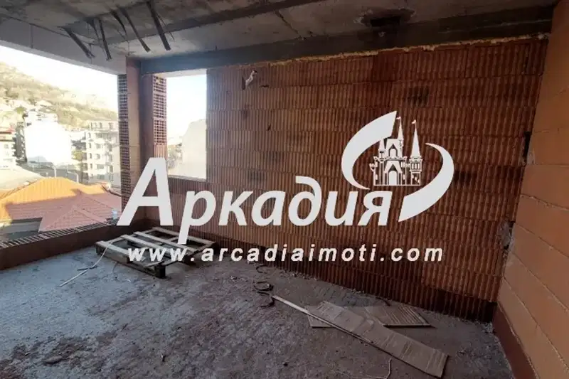 4-bedroom apartment in Plovdiv, Centyr