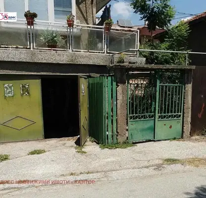 Снимка 3 — Многостаен апартамент в Пазарджик, Център