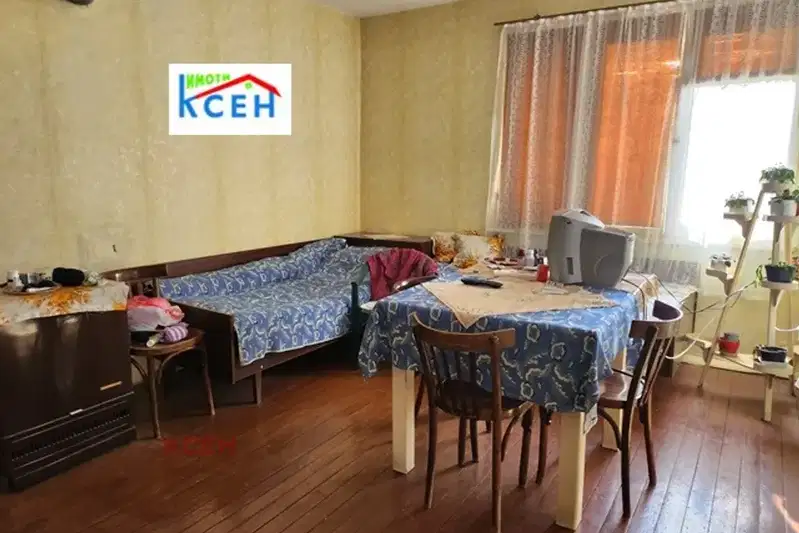 4-bedroom apartment in Tyrgovishte, Centyr