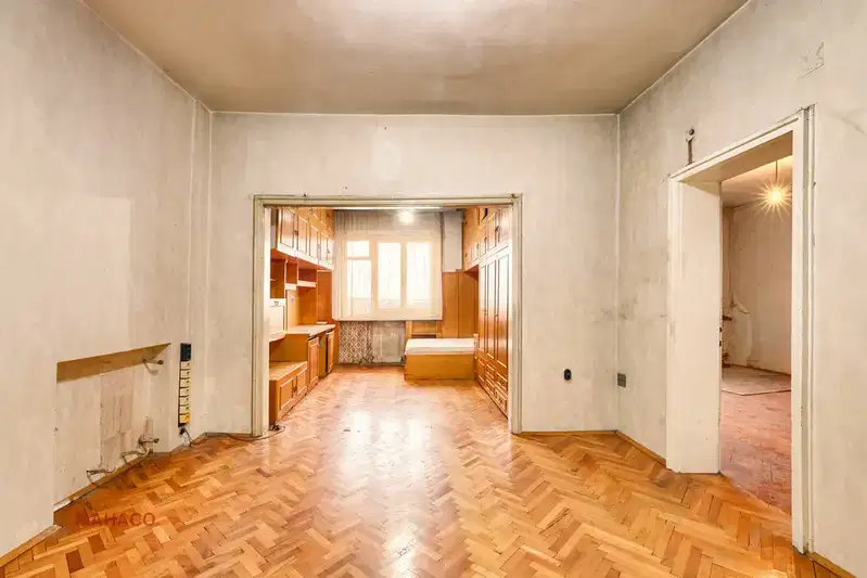 Многостаен апартамент в София, Център