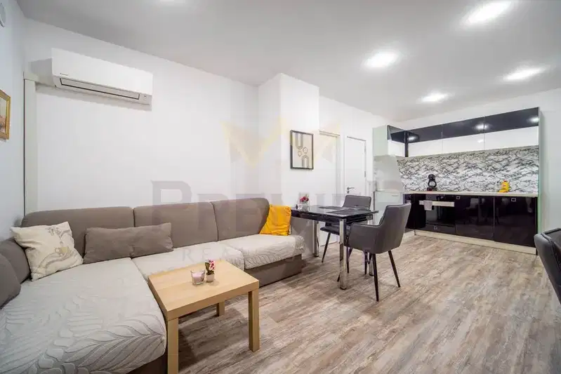 4-bedroom apartment in Varna, Centyr