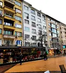 Просторен 3-стаен апартамент с високи тавани на бул. Витоша в София