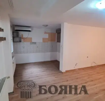 Photo 2 — 4-bedroom apartment in Ruse, Centyr