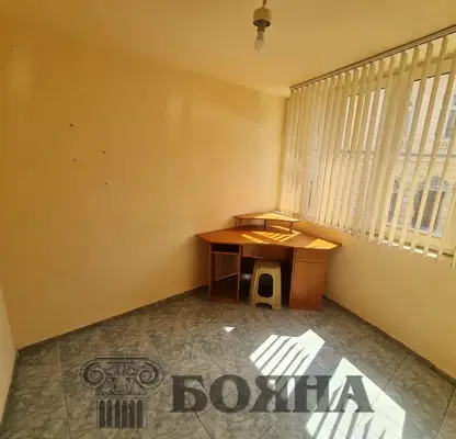 Photo 4 — 4-bedroom apartment in Ruse, Centyr