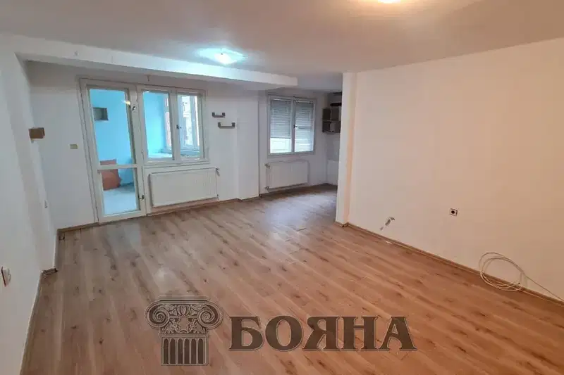 4-bedroom apartment in Ruse, Centyr