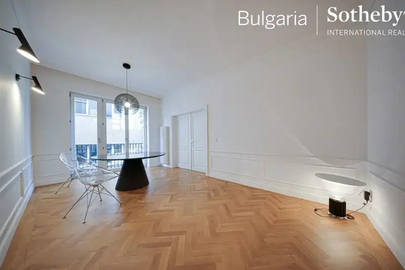 Многостаен апартамент в София, Център