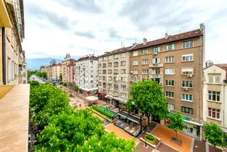 Многостаен апартамент в София, Център