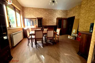 Просторен 4-стаен апартамент в Център, София с тераса