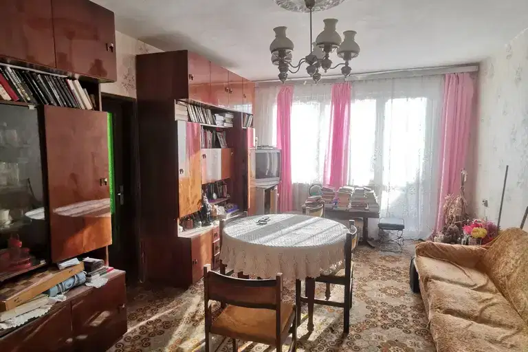 4-bedroom apartment in Dobrich, Centyr