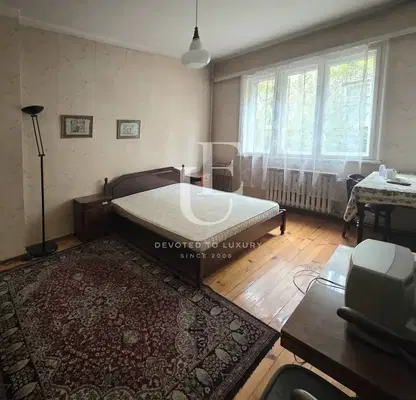 Снимка 4 — 4-стаен апартамент с вътрешен двор в Център, София
