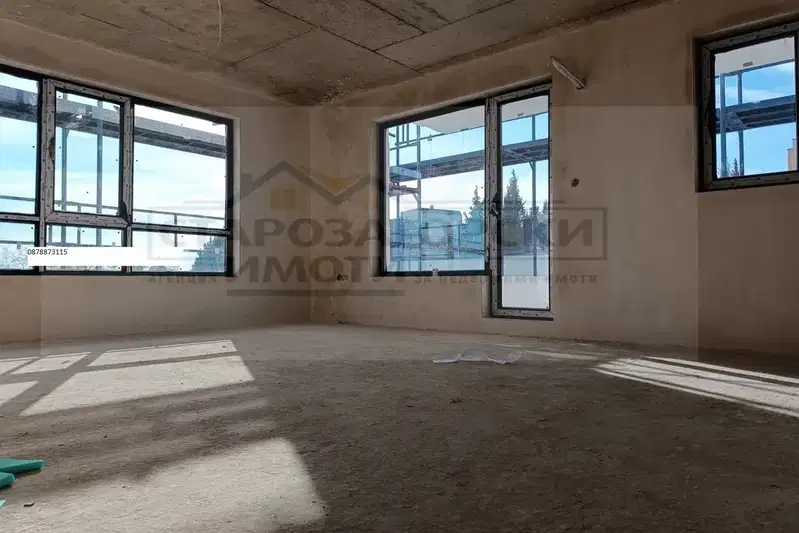 4-bedroom apartment in Stara Zagora, Centyr