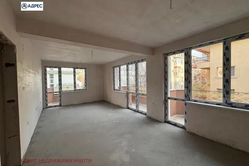 Многостаен апартамент в Стара Загора, Център