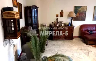 Многостаен апартамент в Русе, Център