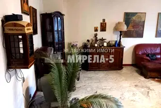 Многостаен апартамент в Русе, Център