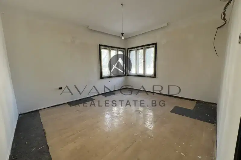 4-bedroom apartment in Plovdiv, Centyr