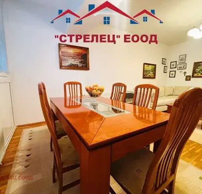 Снимка 4 — Просторен 4-стаен апартамент в центъра на Добрич с две тераси