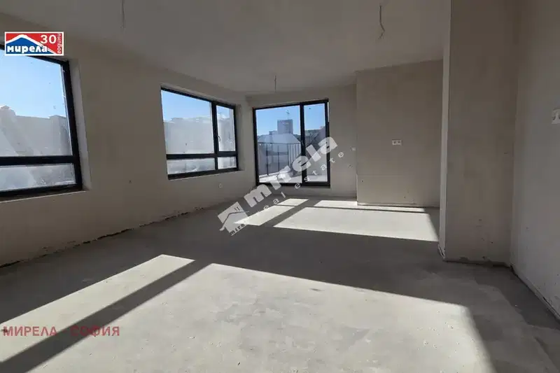 4-bedroom apartment in Sofiya, Centyr