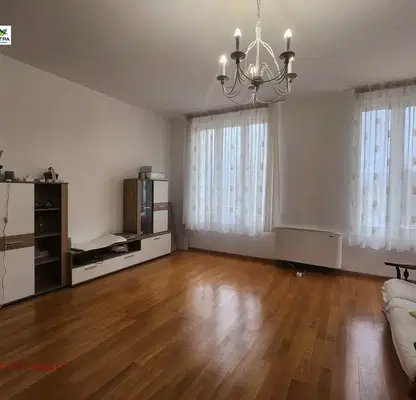 Снимка 3 — Многостаен апартамент в Пазарджик, Център