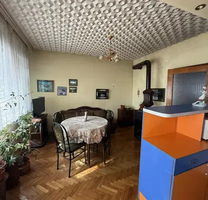 Снимка 3 — Многостаен апартамент в Добрич, Център
