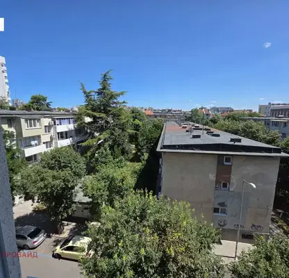 Снимка 2 — Многостаен апартамент в Бургас, Център