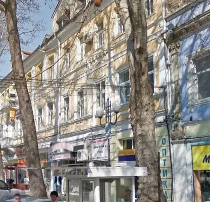 Снимка 2 — Многостаен апартамент във Варна, Център
