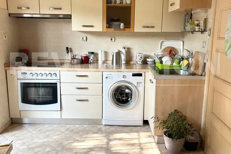 4-bedroom apartment in Sofiya, Centyr