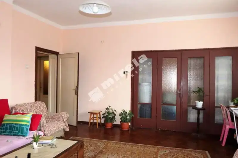 Многостаен апартамент в София, Център