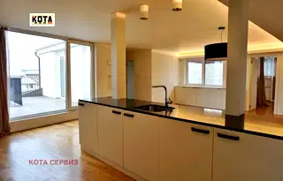 Многостаен апартамент в София, Център