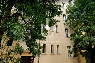 Многостаен апартамент в София, Център