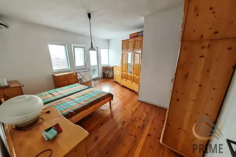 4-bedroom apartment in Burgas, Centyr