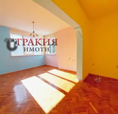 Снимка 2 — Многостаен апартамент в Стара Загора, Център