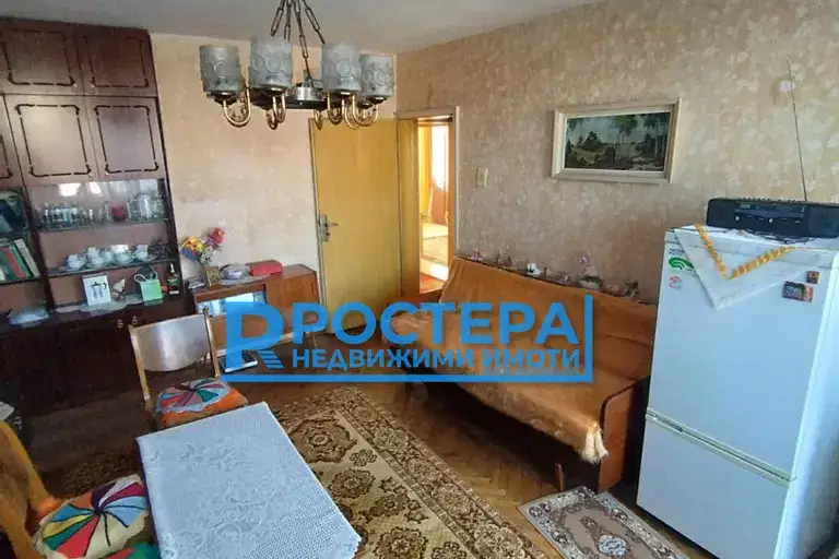 4-bedroom apartment in Tyrgovishte, Centyr
