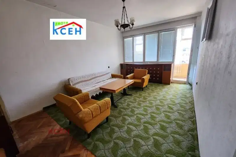 4-bedroom apartment in Tyrgovishte, Centyr