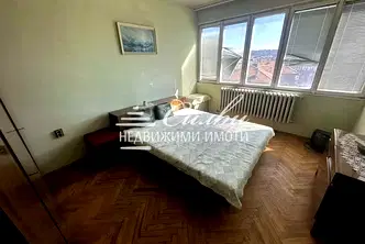 Многостаен апартамент в Търговище, Център