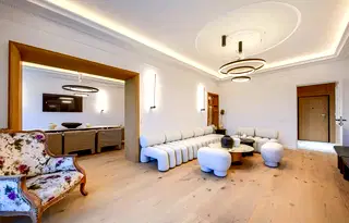 Многостаен апартамент в София, Докторски паметник