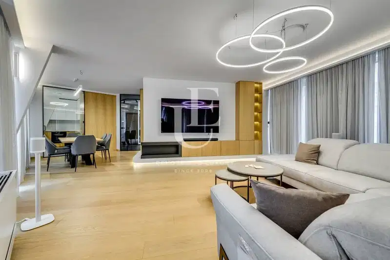 4-bedroom apartment in Sofiya, Doktorski Pametnik
