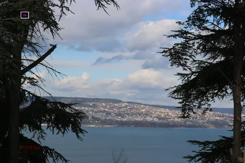 4-bedroom apartment in Varna, Galata
