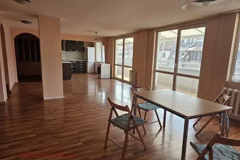 4-bedroom apartment in Sofiya, Hipodruma