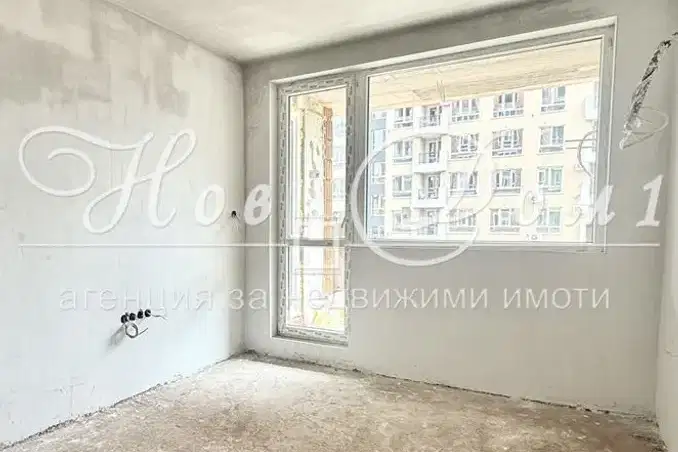 Многостаен апартамент в Пловдив, Христо Смирненски