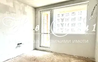 Многостаен апартамент в Пловдив, Христо Смирненски