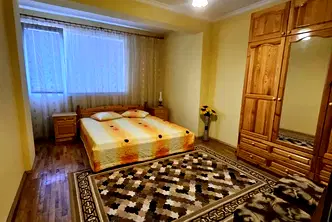Многостаен апартамент в Русе, Хъшове
