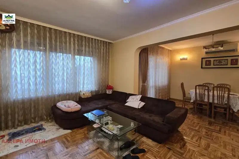 Многостаен апартамент в Пазарджик, Идеален център