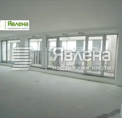 Снимка 2 — Многостаен апартамент в София, Изток