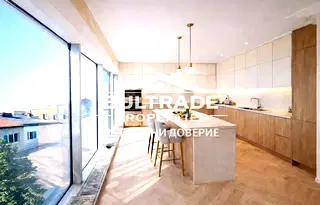 Многостаен апартамент в София, Изток