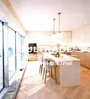 Многостаен апартамент в София, Изток