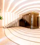 Многостаен апартамент в София, Изток