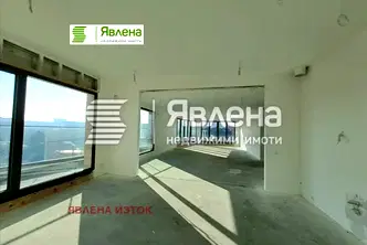 Многостаен апартамент в София, Изток